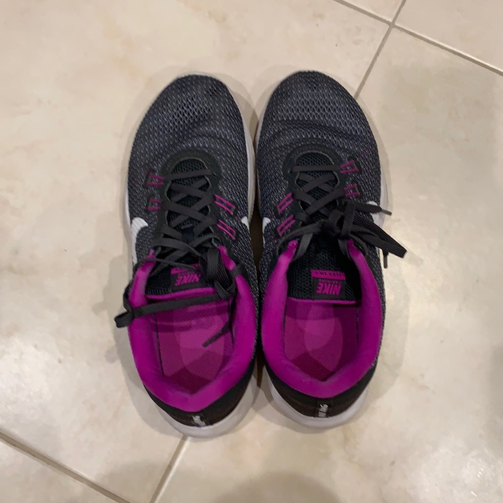 Nike Flex TR 7 Sneakers